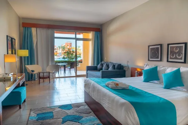 غرفة سوبيريور بسرير مزدوج أو سريرين منفصلين بإطلالة على الحديقة، Nubian Village Hotel 1/3