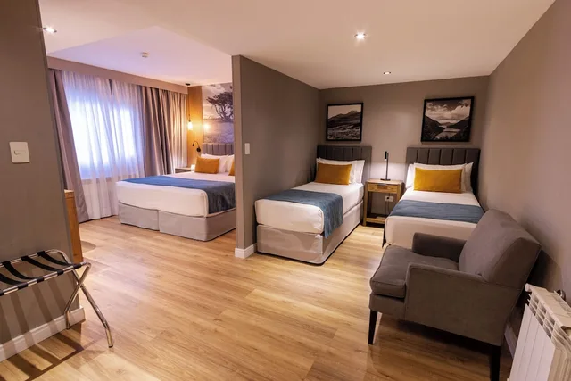 غرفة قياسية رباعية بسرير كوين وسريرين منفصلين، Alto Andino Hotel Formerly Alto Andino Urban Lodge 4/8