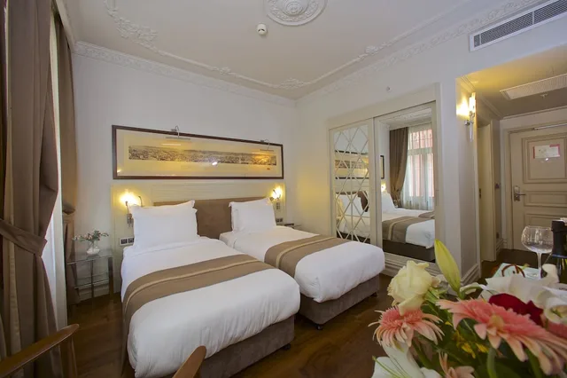 غرفة قياسية بسريرين منفصلين، TAXIM LOUNGE HOTEL 4/9