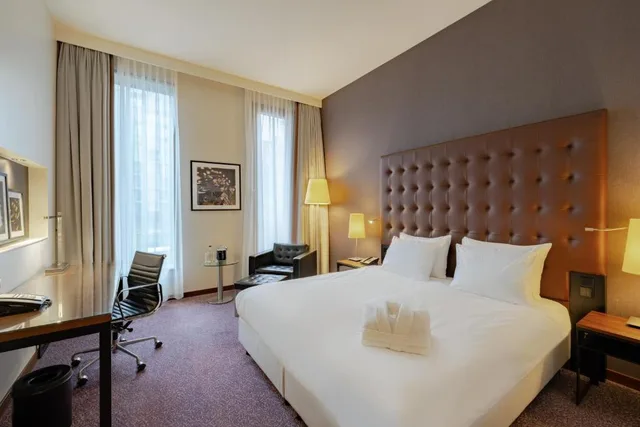 Club, Premium, Double Bed, Crowne Plaza Amsterdam South Hotel 1/4