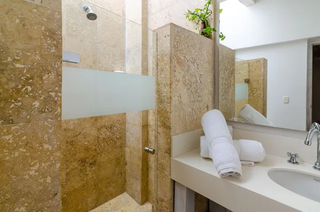 Executive, Suite, King Bed, Hotel Casa Pizarro 3/4