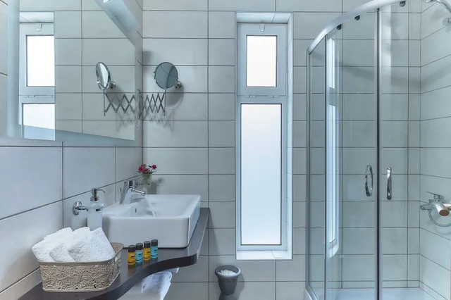 بنغل حصري بسرير كوين مع سرير سحّاب إضافي مع أريكة بمسبح خاص، Nymphes Luxury Apartments 6/7