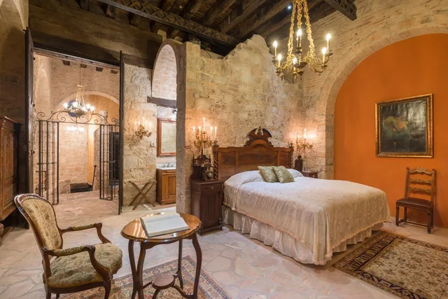 جناح سوبيريور، Museo Palacio de San Agustin 2/9