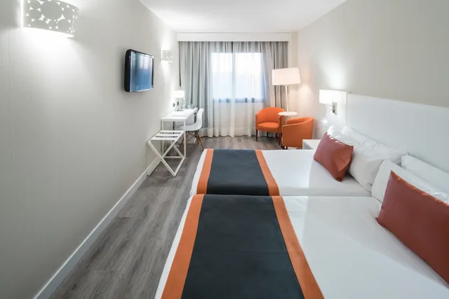 غرفة بريميوم بسرير مزدوج أو سريرين منفصلين، Catalonia Sabadell Hotel 5/6