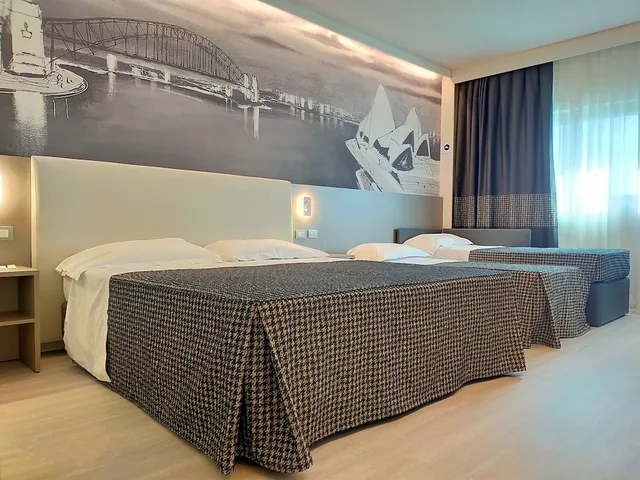 غرفة ديلوكس رباعية، The Sydney (ex Novotel Bologna Fiera) 7/9
