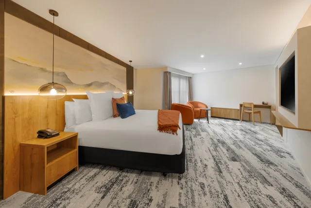 Luxury, Suite, King Bed, Extra Beds، Millennium Hotel Queenstown 1/4