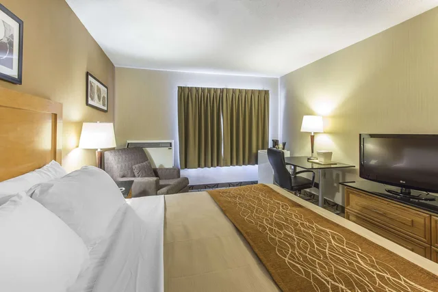 غرفة بسرير مزدوج، Comfort Inn Corner Brook 4/9