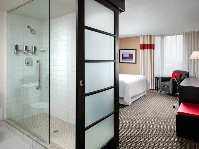 غرفة تنفيذية بسرير كينج، Four Points By Sheraton Meadowvale 3/3
