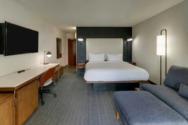 غرفة، Courtyard Lexington South/Hamburg Place 1/3