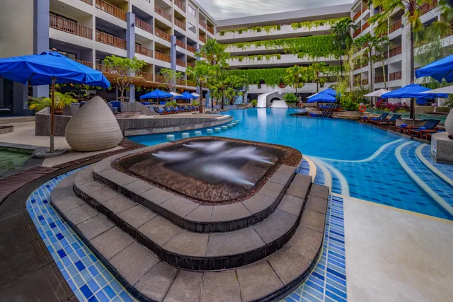 Superior, Single, Double Bed, Deevana Plaza Phuket Patong 2/2