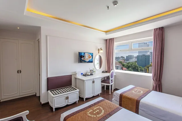 Superior, Twin Beds, City View, SEA PHOENIX HOTEL 5/9