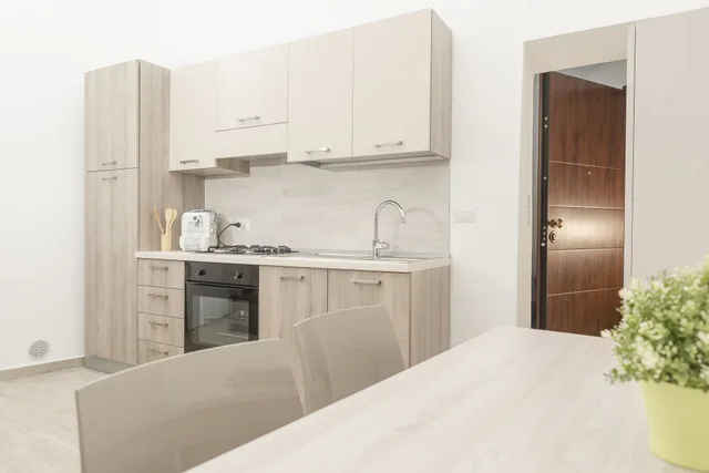 غرفة كومفورت بسرير كوين مع أريكة، Fladi House B&B 2/3