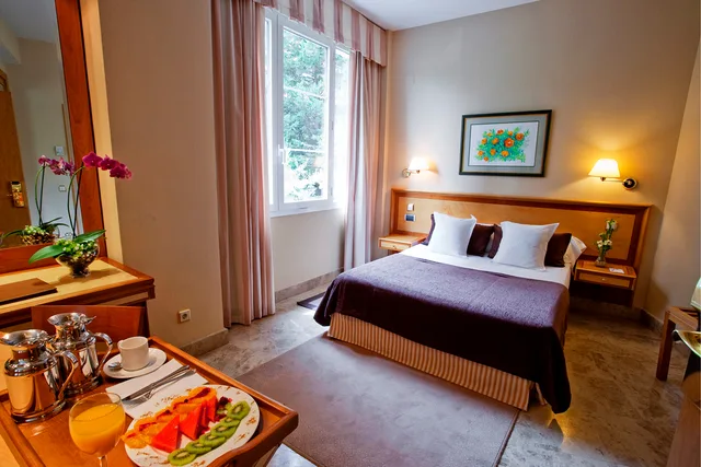 غرفة قياسية بسرير مزدوج، VP Jardin de Tres Cantos 2/4