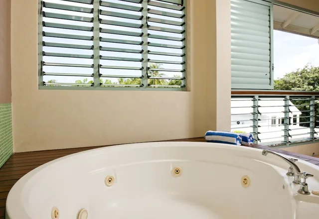 1 Bedroom, Spa, Suite, Queen Bed، Mantra In The Village 5/6