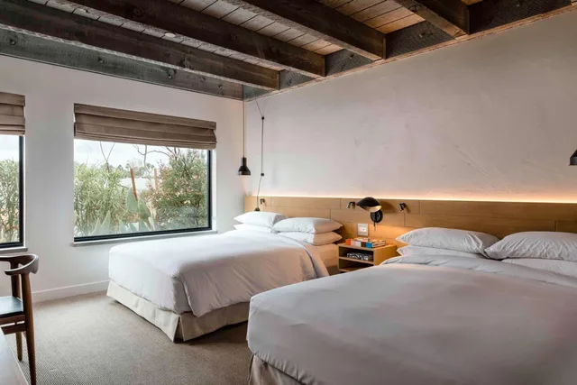 Retreat, 2 Queen Beds، Andaz Scottsdale Resort And Bungalows 1/7