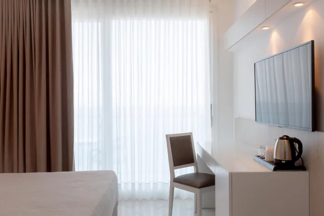 غرفة ديلوكس بسرير مزدوج أو سريرين منفصلين بإطلالة على البحر، Hotel Giosue A Mare 8/10