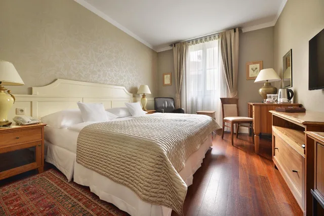 غرفة بريميوم بسرير مزدوج، Marrol S Hotel 4/9