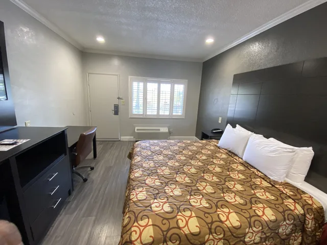 غرفة كومفورت بسرير كوين، Budget Inn of Hayward 2/10