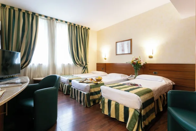 Room, Triple, 1 Double and 1 Single Bed, Hotel Mirage Sure Hotel Collection By Best Western 1/1