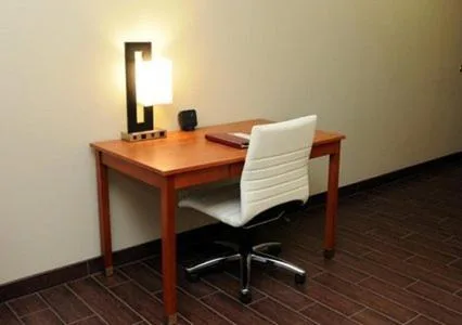 جناح بسرير كوين، Comfort Suites Near Tanger Outlet Mall 2/4