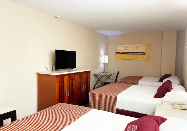 Familiar، Hotel Victoria Poza Rica 6/10