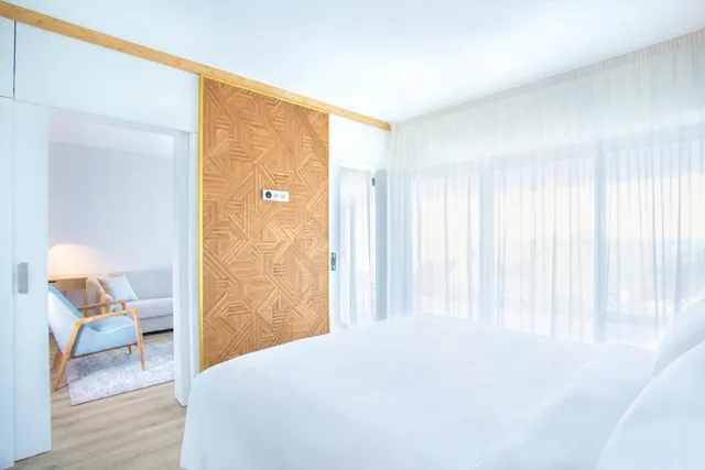 جناح بشرفة بغرفة نوم واحدة، Radisson Hotel Saint-Denis, La Reunion 2/8