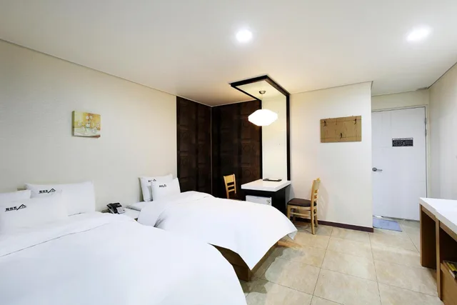 غرفة ديلوكس بسريرين منفصلين، White Tourist Hotel 5/10