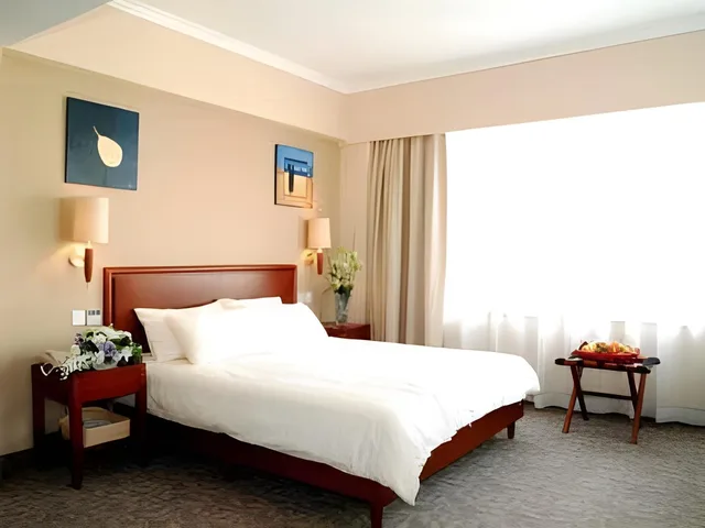 غرفة عائلية بسرير كينج وسرير فردي، GreenTree Inn Yangzhou Yizheng East Zhenzhou Road Express Hotel 2/2