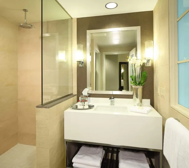 غرفة قياسية بسرير كينج، The Hotel at Arundel Preserve 8/8