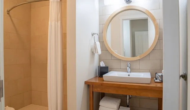 Suite, King Bed, Golf Course View، Running Y Ranch Resort 4/6