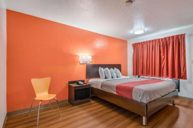 2 Full Beds - Non-Smoking, Micfridge، Motel6 Attalla AL 9/10