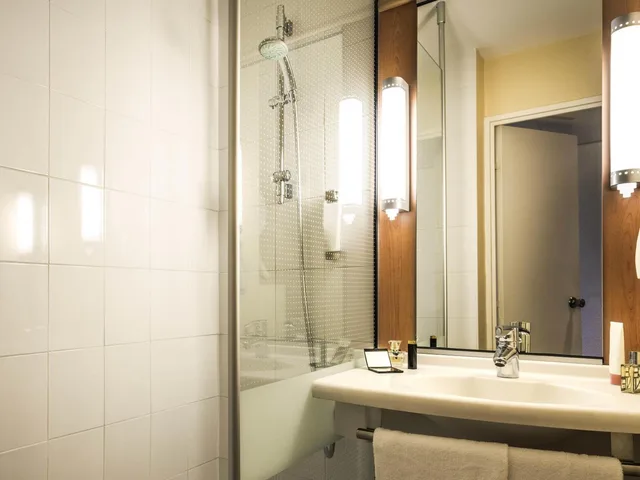 غرفة قياسية بسرير كوين، Ibis Paris Montmartre 18Eme 7/7