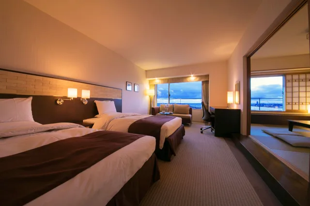 Japanese Western, Twin Beds, 3 Futon Beds, Ocean View, Main Building, Seaside Hotel Maiko Villa Kobe 1/8