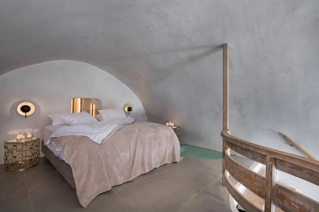 Cave, Grand, Suite, Caldera View, Outdoor Jetted Tub، Athina Luxury Suites 1/4