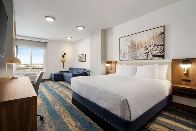 غرفة ديلوكس بسرير كينج، La Quinta Inn & Suites by Wyndham Denver Parker 3/10