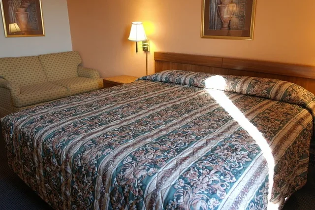 غرفة قياسية بسرير كينج، State Line Inn 1/1