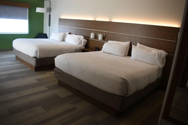 Standard, Multiple Beds، Holiday Inn Express and Suites Lincoln South 4/10