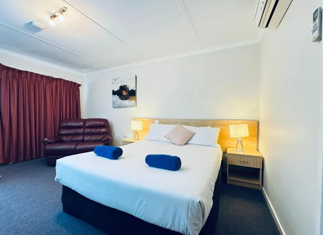 غرفة بسرير كوين، EDINBURGH MOTOR INN 2/6