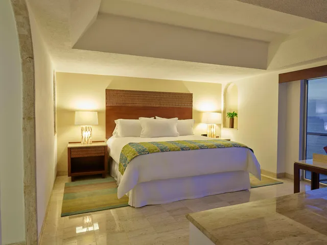 2 Bedrooms, Master, Infinite, Suite, 1 King and 2 Queen Beds, Ocean Front، Grand Fiesta Americana Coral Beach Cancun All Inclusive 3/6