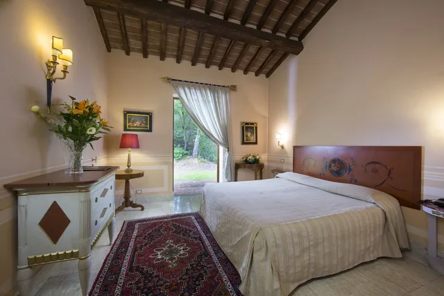 غرفة سوبيريور بسريرين منفصلين بإطلالة على المسبح بغرفة نوم واحدة لذوي الإعاقة، Il Piccolo Castello 2/3