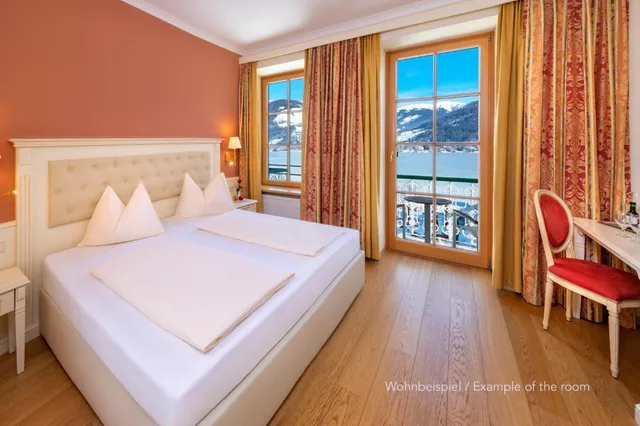 Comfort, Double Bed, Side Lake View, Balcony، Grand Hotel Zell Am See 2/3