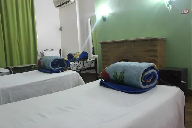 غرفة ثلاثية بحمام خاص، Meramees Hostel 2/2
