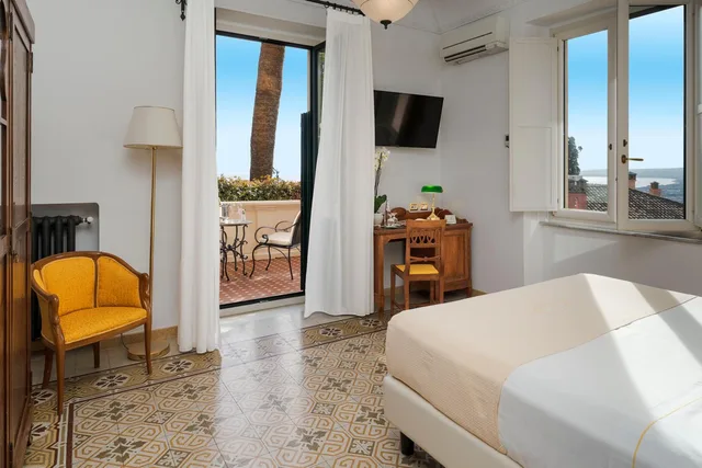 غرفة سوبيريور بسرير مزدوج بإطلالة جزئية على البحر، Hotel Villa Schuler 3/6