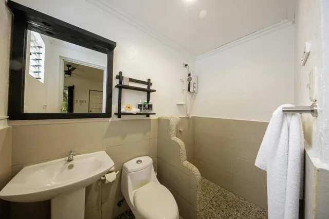 غرفة قياسية بسرير مزدوج، Ocean Vida Beach And Dive Resort 5/6
