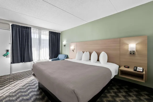 غرفة بسرير كينج، Quality Inn Nashville - Opryland Area 2/5