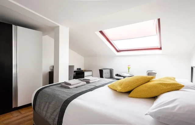 Skylight, Double Bed, Private Bathroom، Central Hoxton Shoreditch 1/10