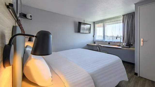 غرفة قياسية بسرير كوين، Campanile Nimes Centre Mas Carbonnel Hotel 9/10