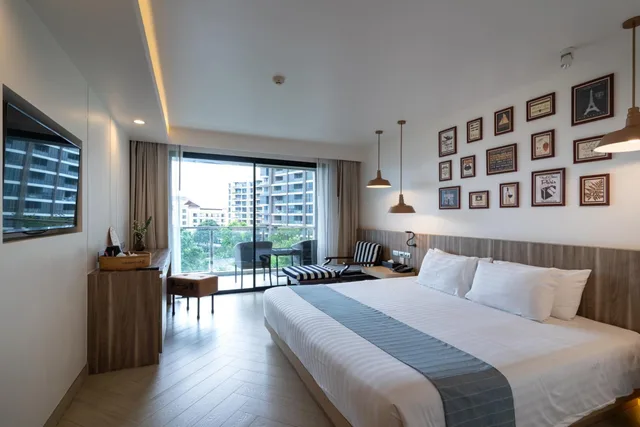 غرفة سوبيريور بسرير كينج، Mayaana Beach Resort - Formerly Golden Tulip Pattaya Beach Resort 1/9