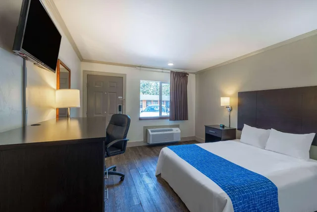 غرفة بسرير كوين لذوي الإعاقة، Travelodge by Wyndham Livingston Yellowstone 1/1