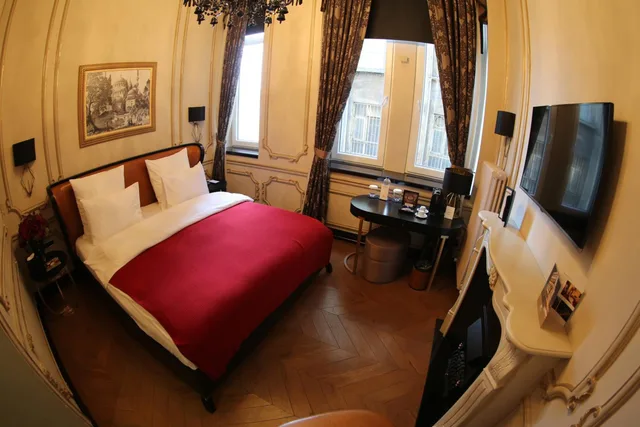 غرفة كومفورت بسرير مزدوج بإطلالة جزئية على البحر، Nordstern Hotel Galata 2/3